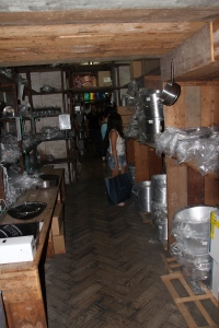 This is the basement the cooking store where Julia Child, Anthony Bourdain and Ina Garten shops at. Oh, yes, also Marla Poirier. I shop there too.